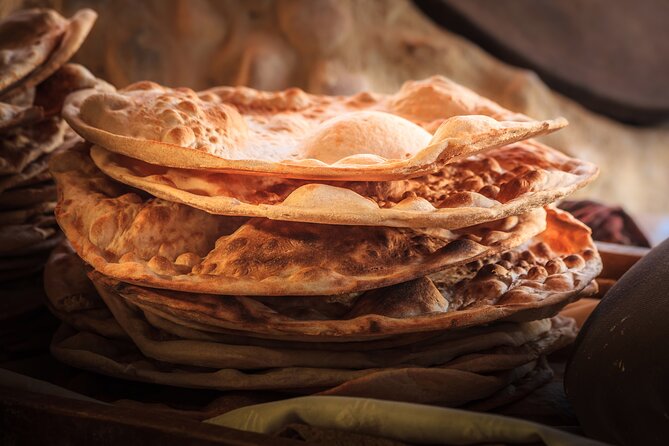 Private Amman City Sightseeing with Optional Arabic Mezze Lunch and Turkish Bath - The Roman Theatre and Hashemite Plaza