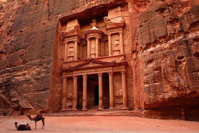 Private Day Trip to Petra and Wadi Rum with Lunch from Aqaba City - The early drive to Petra