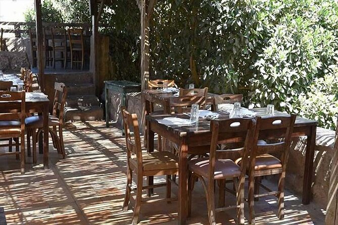 Private Madaba Haret Jdoudna Restaurant Lunch or Dinner from Amman - Who will enjoy this Madaba dinner most
