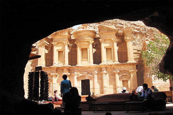 Private Tour: Petra and Little Petra Day Trip from Aqaba - Little Petra: a short stop with a different feel