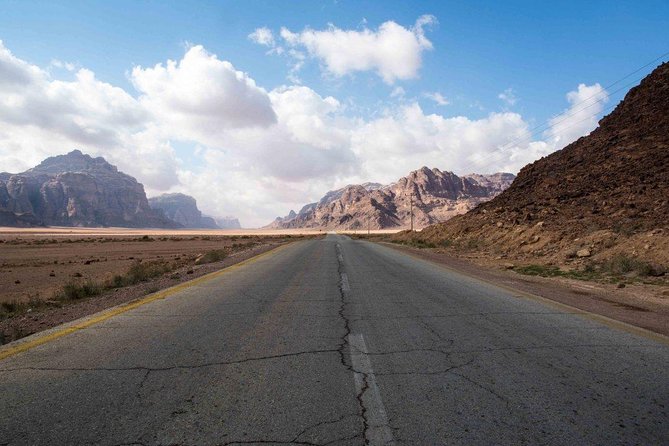 Private Transportation services (Day Use) - Long-distance travel between Amman and Aqaba