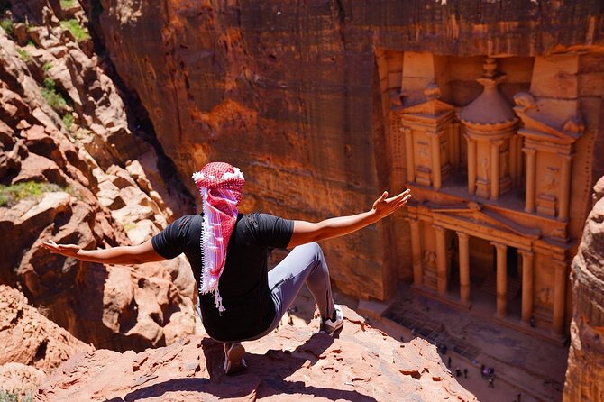 Transfer Amman To/From Petra - Meeting your driver at Queen Alia Airport
