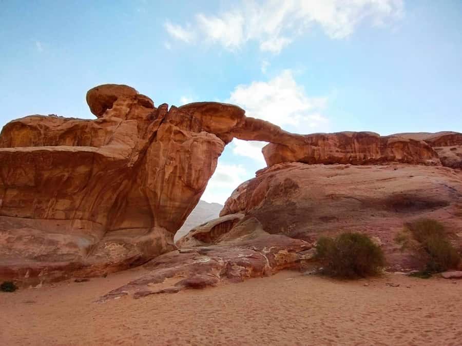Wadi Rum: 2-Hour Jeep Tour with Bedouin Tea - Crossing the red desert by jeep