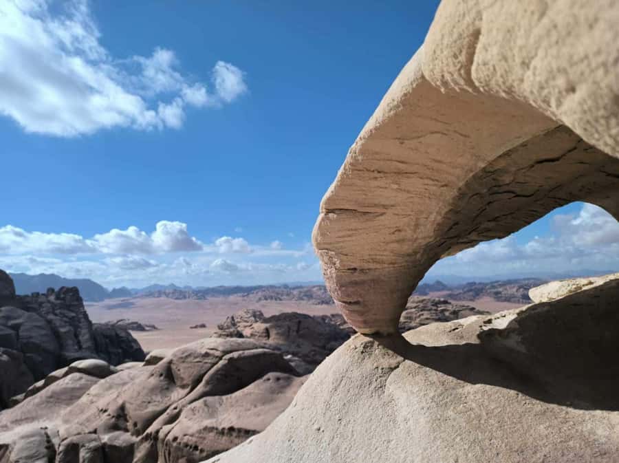 Wadi Rum: 2-Hour Jeep Tour with Bedouin Tea - What the guide adds to the ride