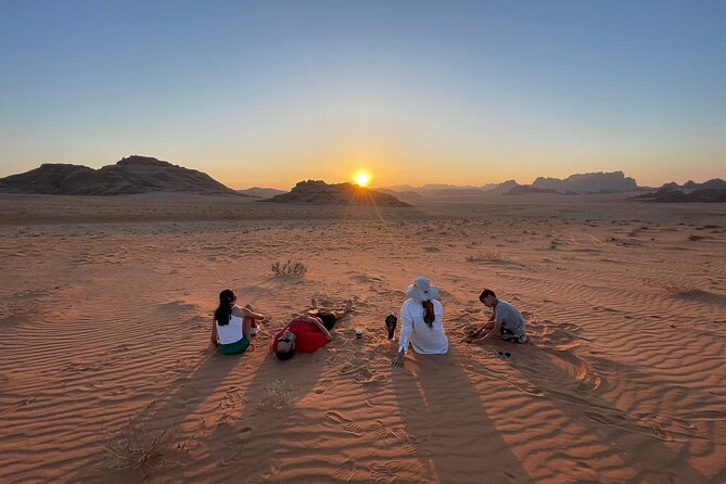 Wadi Rum 4-Hour Sunset Tour - Wadi Rum Desert Highlights - Reading the walls at Khazali Canyon