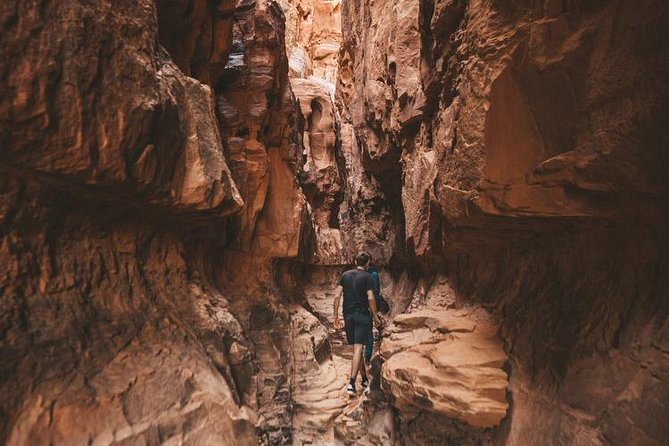 Wadi Rum: Full Day Valley Tour with Lunch - Lawrence Spring and the first wide views