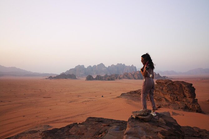 WADI RUM JEEP TOUR WITH ACCOMMODATION | The Jordanian Mappers - The private tent and desert night