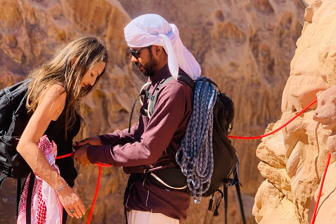 Wadi Rum Mountain Hike & Climb: Burdah, with a bridge at the top! + tour & Lunch - Starting at Wadi Rum Village at 10:00