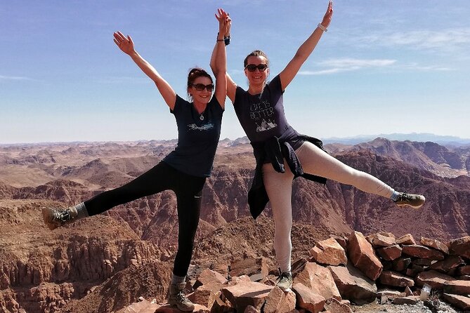 Wadi Rum Mountain Hike: Umm Ad Dami, highest point of Jordan + Jeep tour & Lunch - Remote caves and older desert life