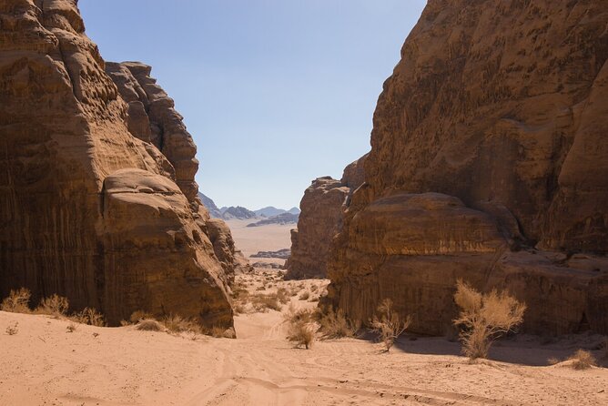 Wadi Rum: Mountain Hike with Lunch & Scenic Valley Tour - The two-to-three-hour mountain hike