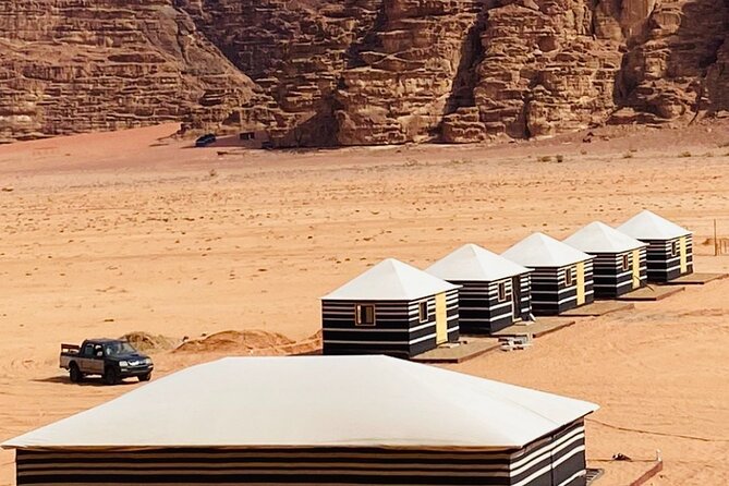 Wadi Rum overnight jeeptour - 1 Day/ 1 Night - Mushroom Rock and the desert arches