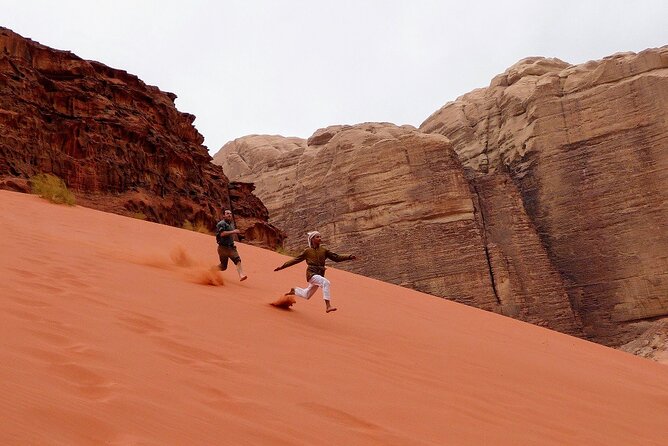 Wadi Rum Short Tours - Jebel Khazali and its Nabatean carvings